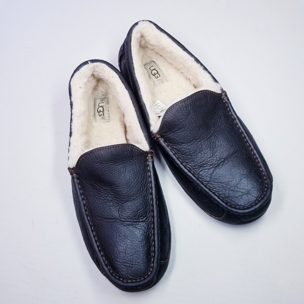 UGG | Mens Sherpa Lined Slippers size 12, Brown